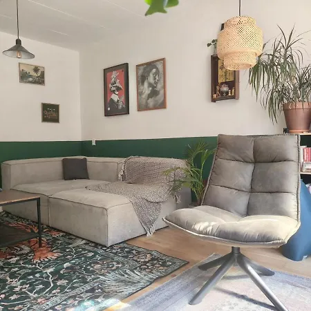 Cosy Ground-floor In Oost